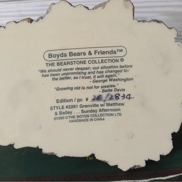 Boyds Bears Resin Figurine #2281 Grenville w/Matthew & Bailey Sunday Afternoon - Picture 5 of 6